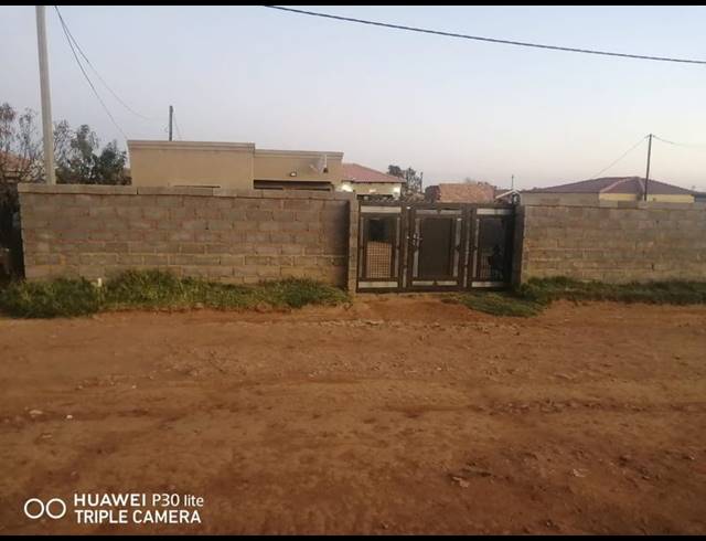 2 BEDROOM HOUSE FOR SALE IN LAWLEY